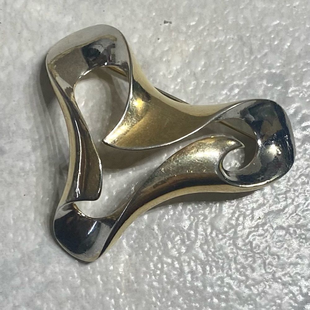 Vintage Trifari Modernist Brooch